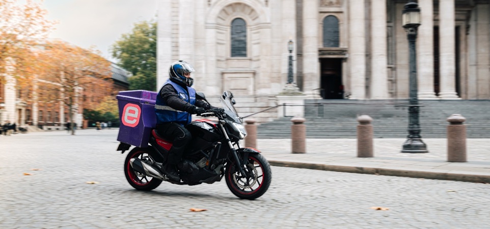 motorcycle courier